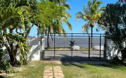 Seafront Home for Rent in Buttonwood Bay, Belize City