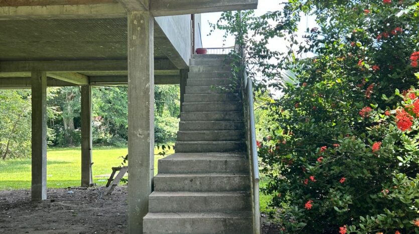 3 bedroom home on Premium size Land for Sale in Crooked Tree