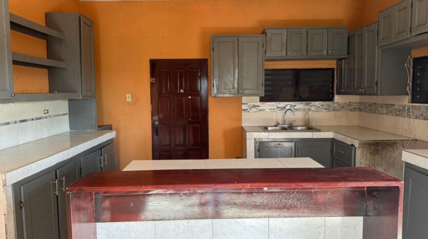 Belama Phase 2 Apartment for Rent in Belize City
