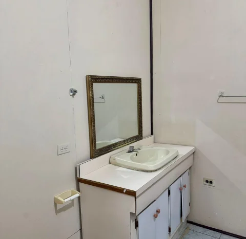 4 Bedroom Apartment for rent in Belize City