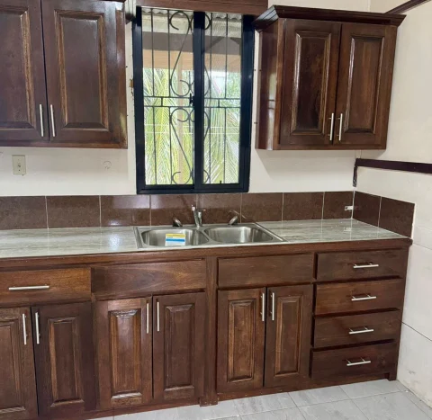 4 Bedroom Apartment for rent in Belize City