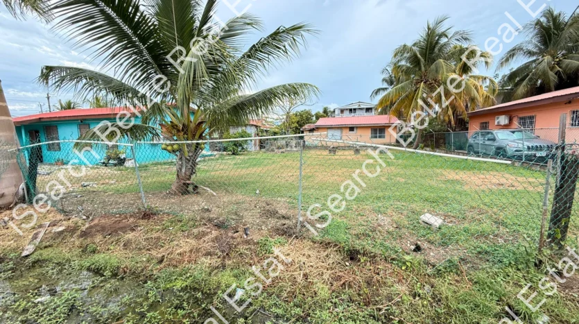 Residential Lot in Buttonwood Bay